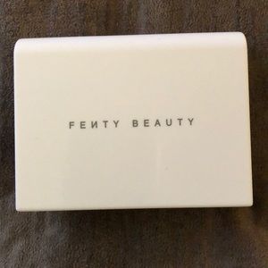 Fenty Beauty blotting powder